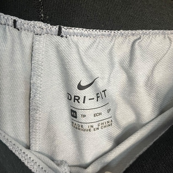 Nike Dri-FIT Shorts - Picture 2 of 2